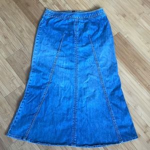 VINTAGE 💙 Talbots petites stretch long jean skirt! Fisherman Core 🎣